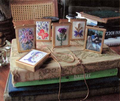 #30027 -- Brass Pendant Mini Frames