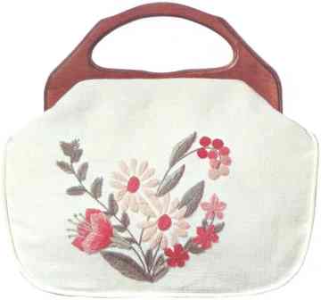 #352 Pink Daisies Bermuda Bag